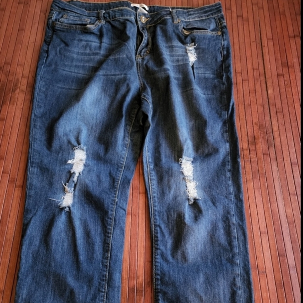 K Jordan distressed women's jeans plus sz18 new without tags